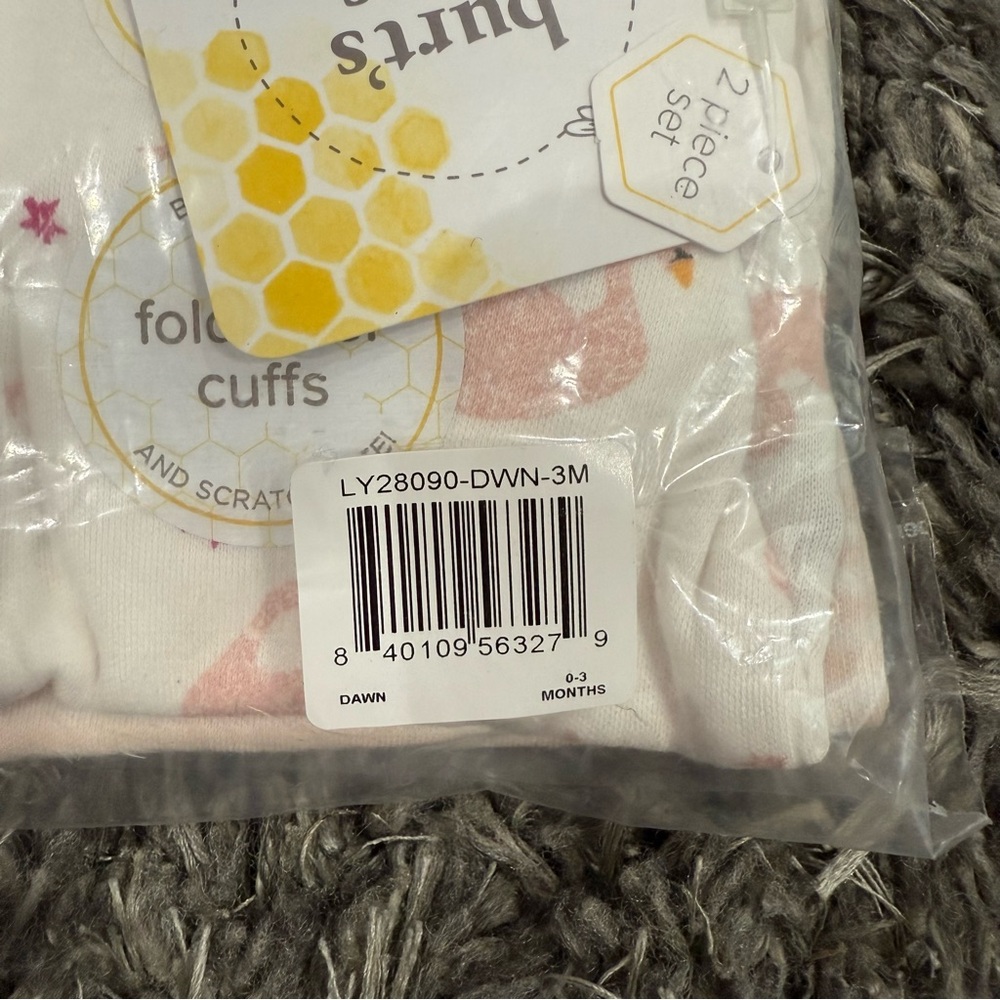 Burt's Bees Baby 2pk Graceful Swan Sleep N' Play 
 in Pink, Size 0-3 Months - Picture 4 of 4